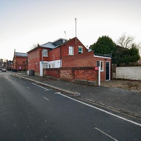 Beautiful Accommodation Near Reading City Centre Exterior photo