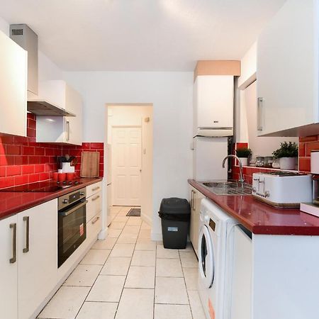 Beautiful Accommodation Near Reading City Centre Exterior photo