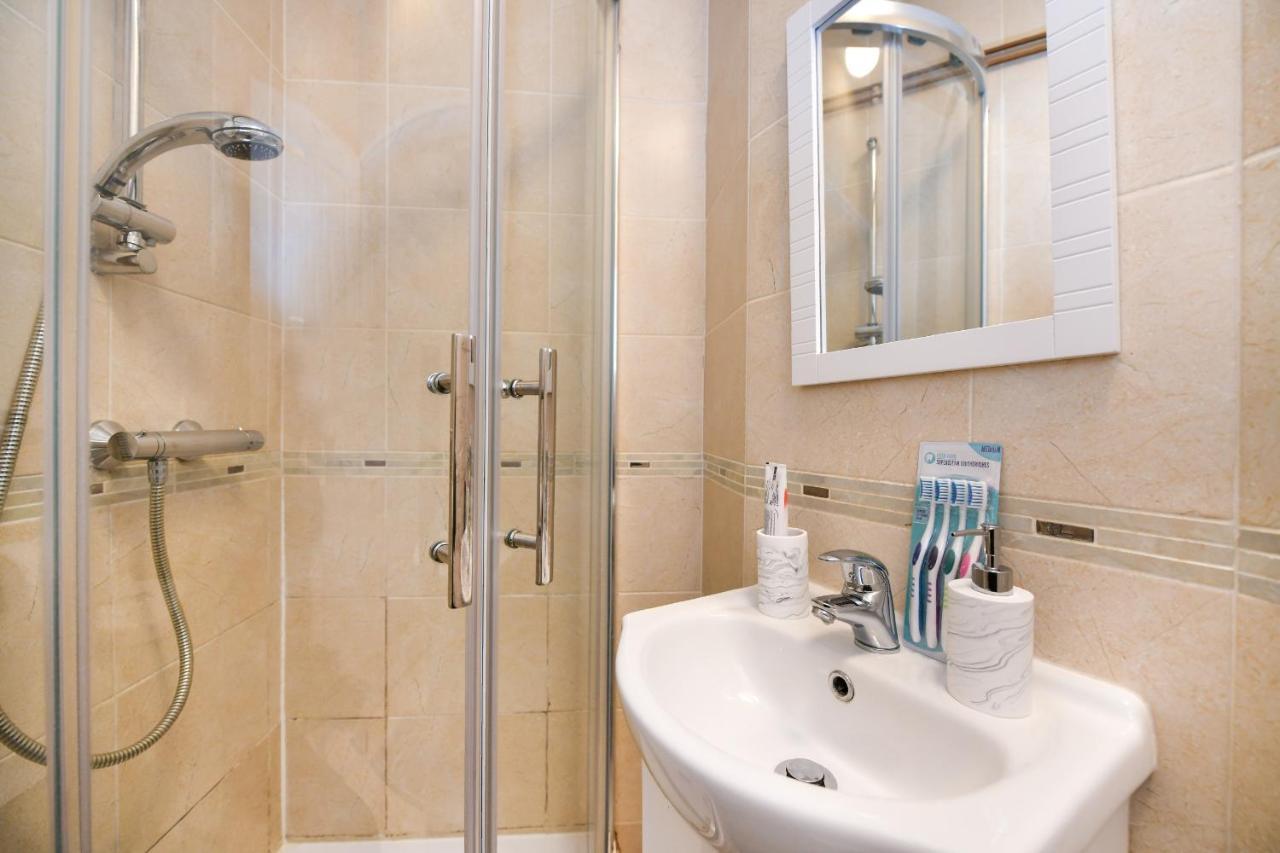 Beautiful Accommodation Near Reading City Centre Room photo