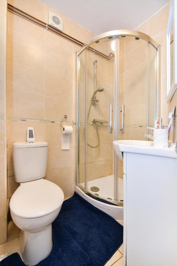 Beautiful Accommodation Near Reading City Centre Room photo
