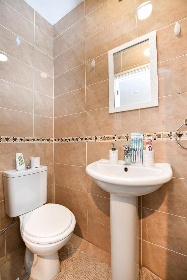 Beautiful Accommodation Near Reading City Centre Exterior photo